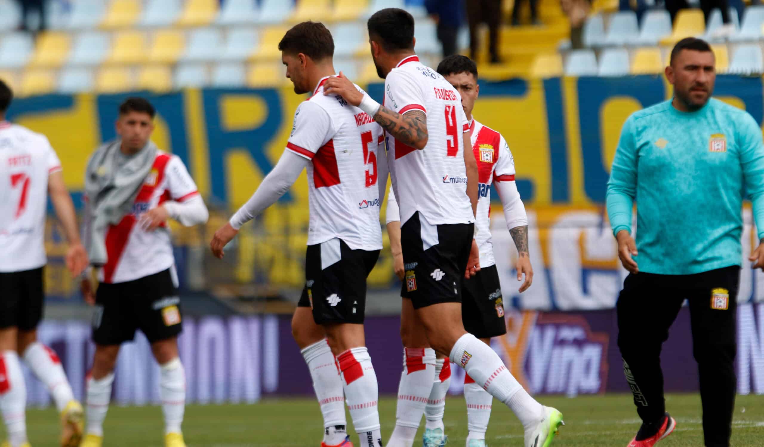 Curicó iguala ante Everton y queda al borde del descenso